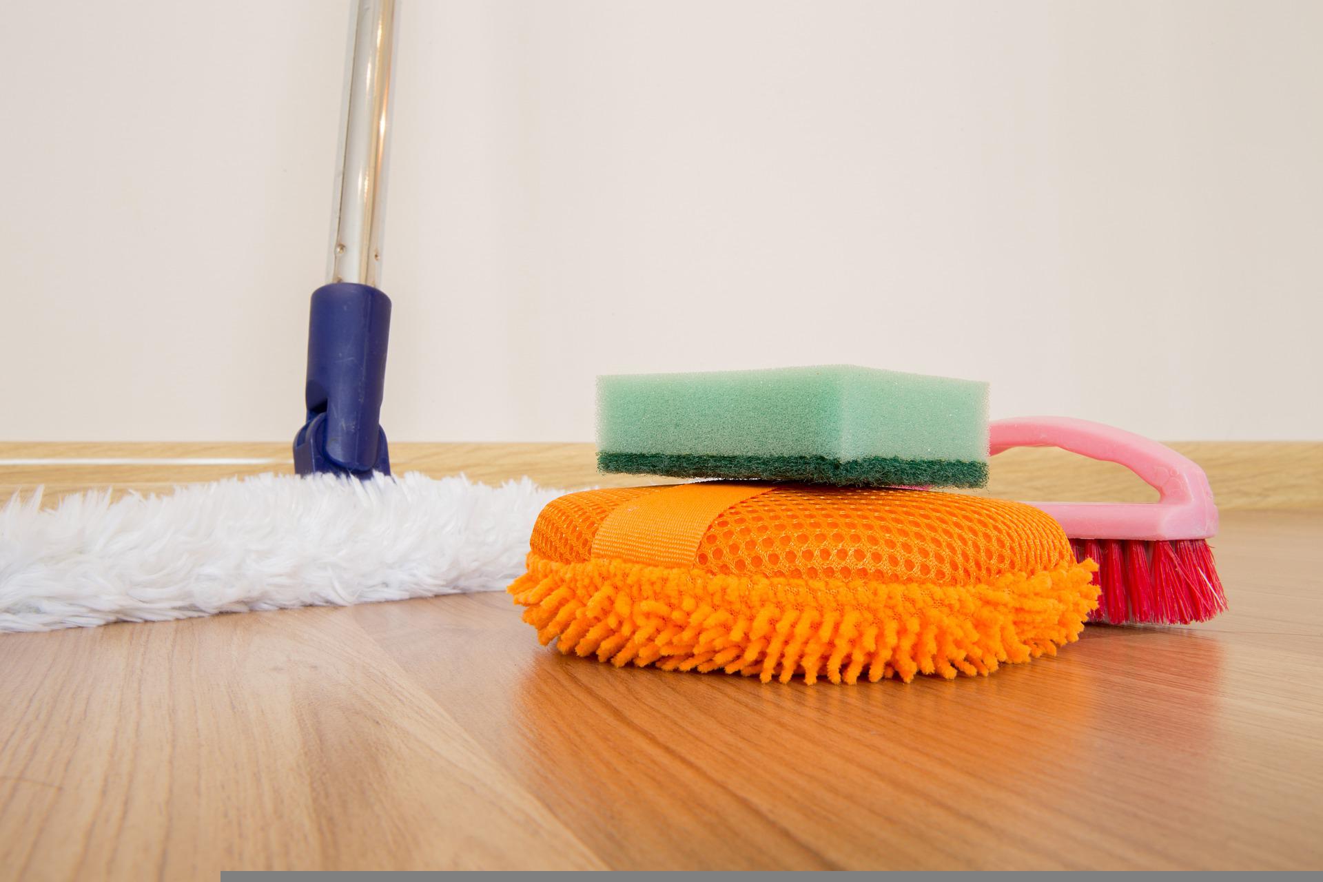 cleaning-tools-6765381_1920